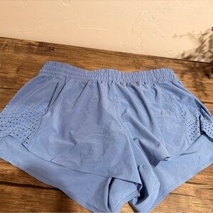 Athleta Mesh Runner Shorts 3.5 Inch